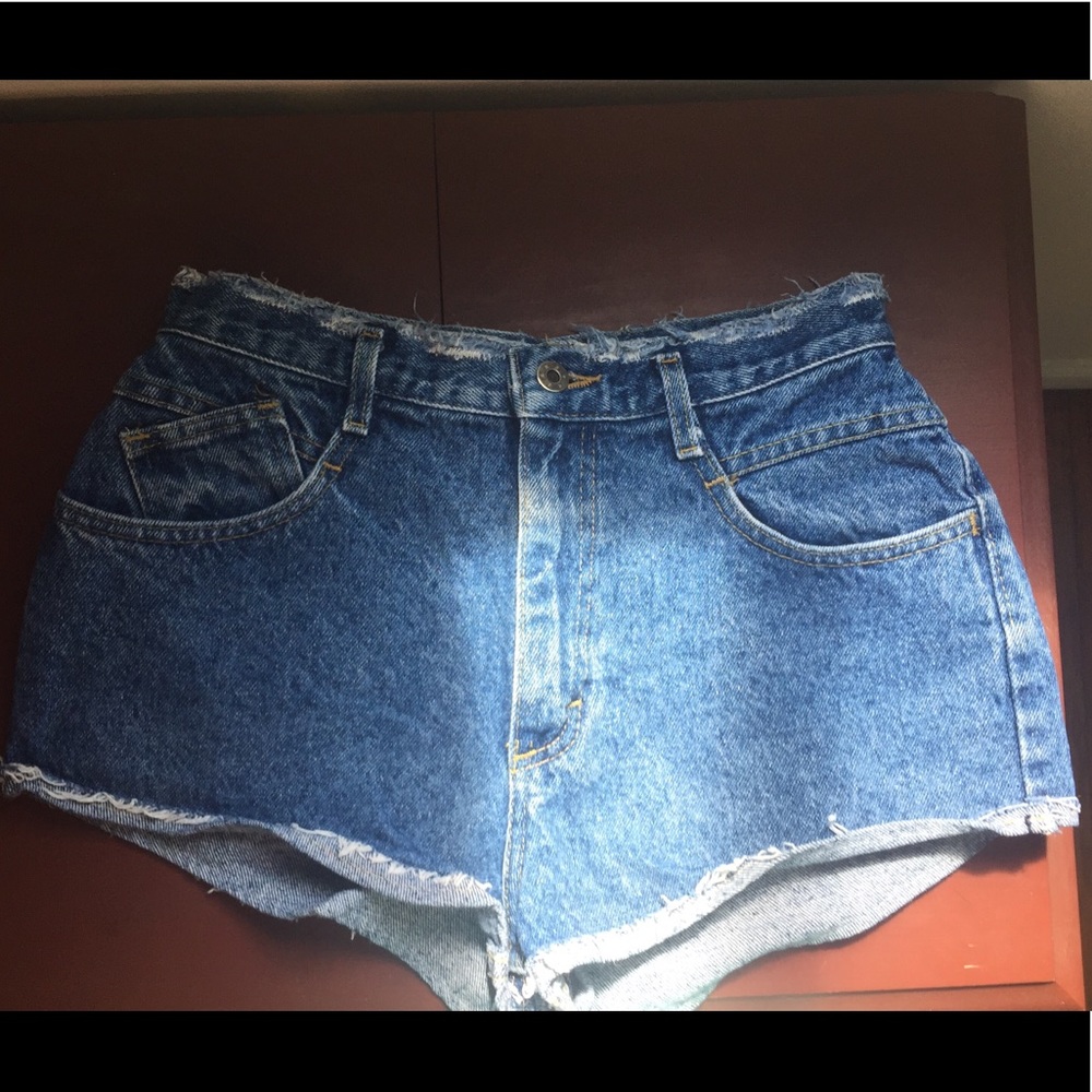 UO Urban Renewal Vintage Lee high waisted shorts